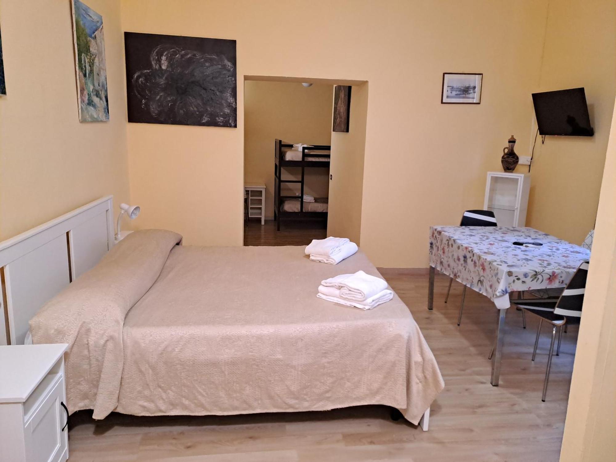 Giappone Inn Flat Livorno Exterior foto
